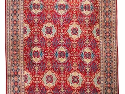 Tappeto Keshan tessuto a mano in lana e cotone. Disponibile presso la galleria Tabriz a Milano in via Bergamo 8.