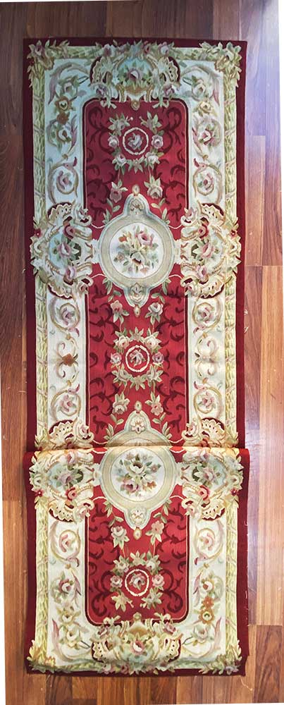 Galleria Tabriz - Tappeti in vendita. L'elegante tappeto con motivi floreali rossi e crema e i suoi decori elaborati esaltano senza soluzione di continuità il fascino del tuo pavimento in legno, aggiungendo un tocco di raffinatezza bozza automatica.